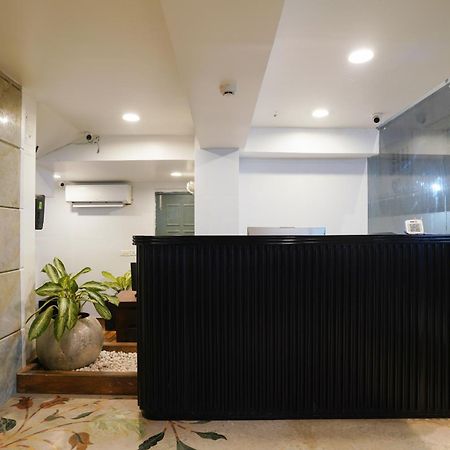 Uptown Hotel Nagpur Esterno foto