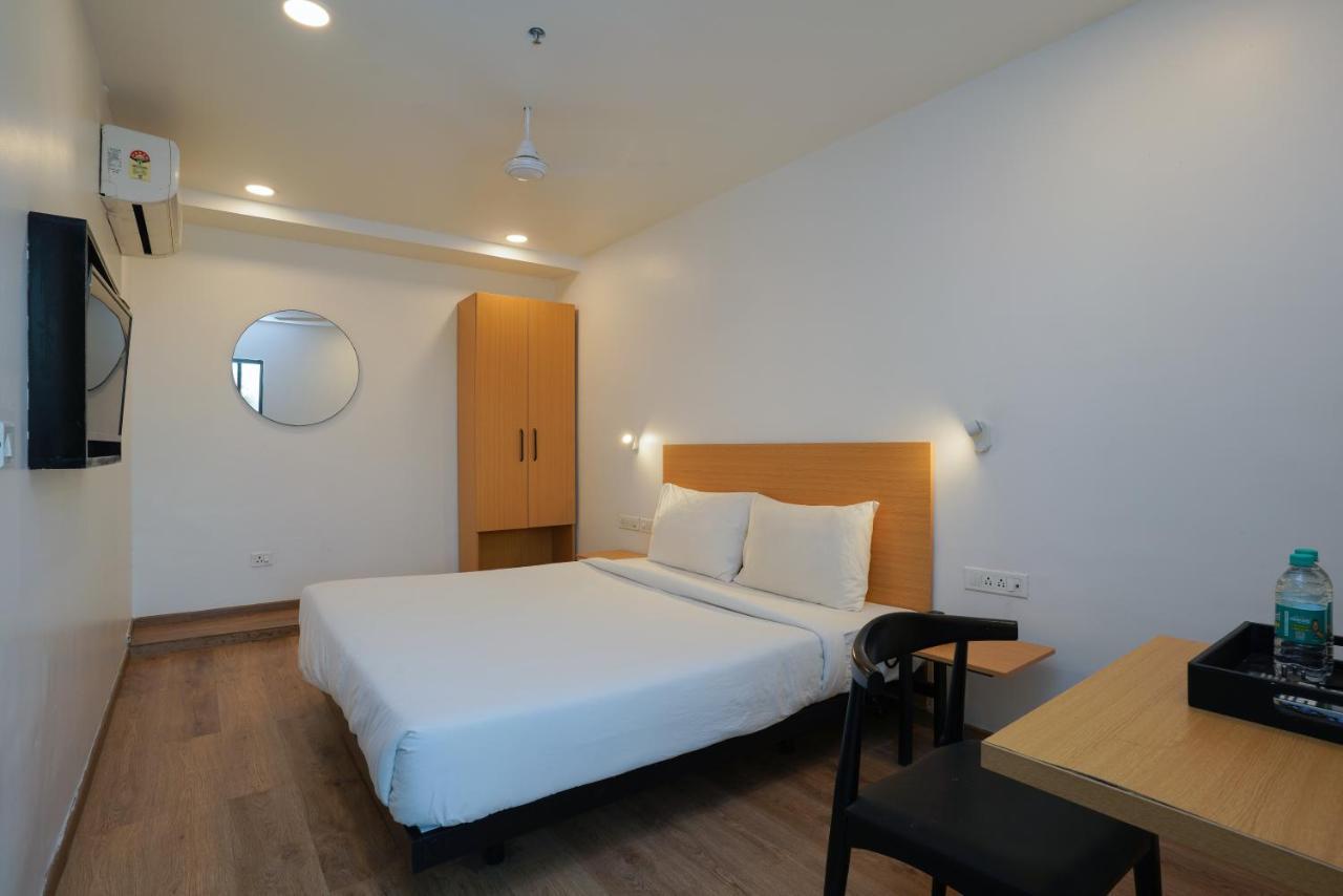 Uptown Hotel Nagpur Esterno foto
