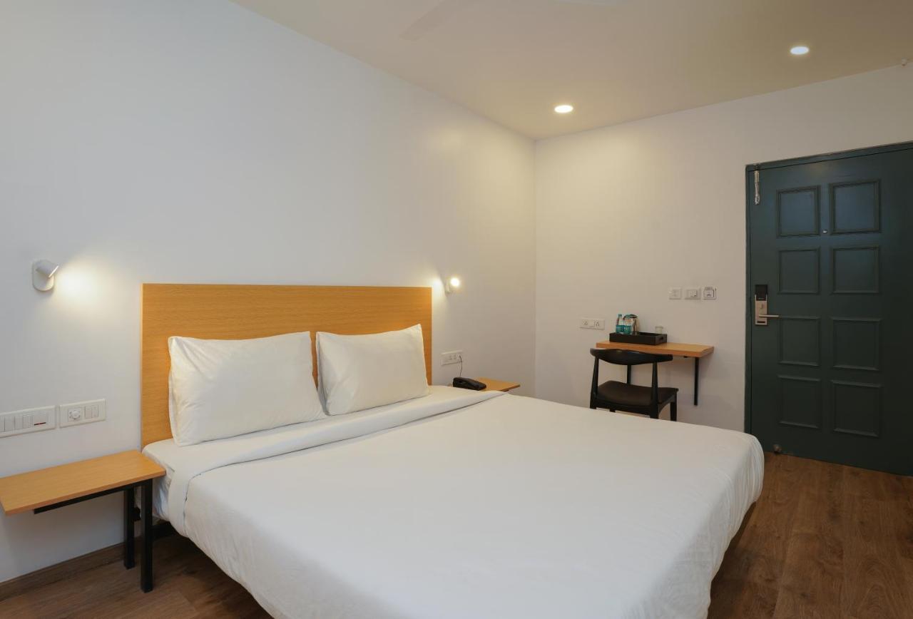 Uptown Hotel Nagpur Esterno foto