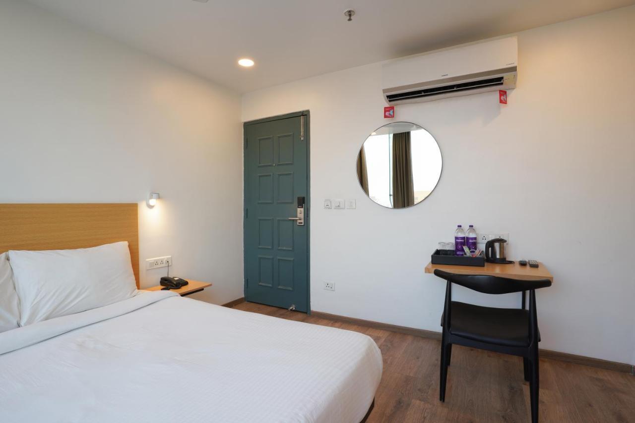 Uptown Hotel Nagpur Esterno foto