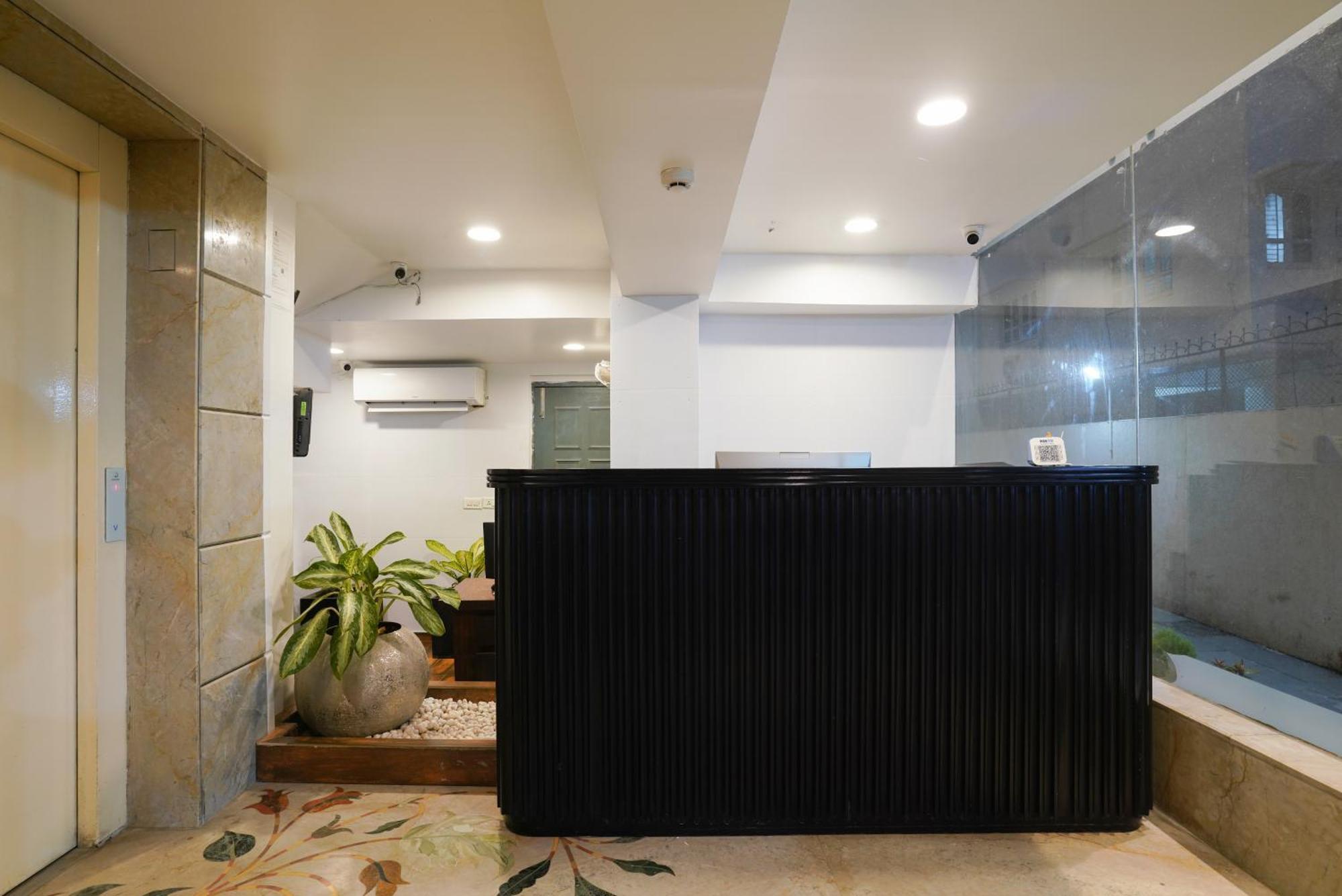 Uptown Hotel Nagpur Esterno foto